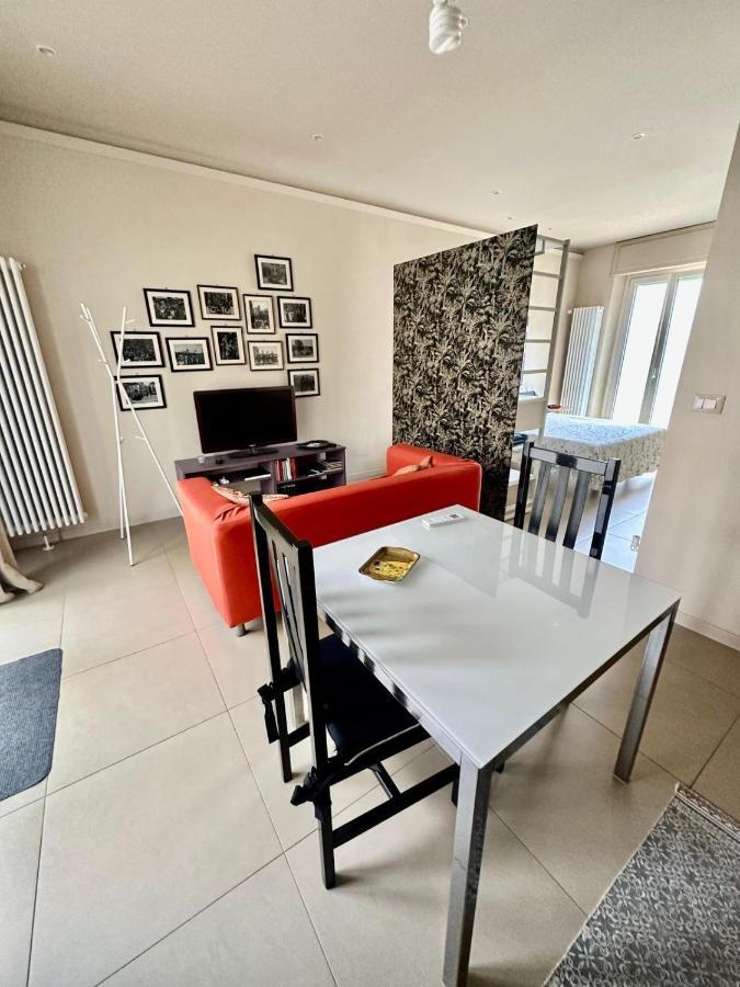Apartmán Piccolo Loft In Centro Asti Exteriér fotografie